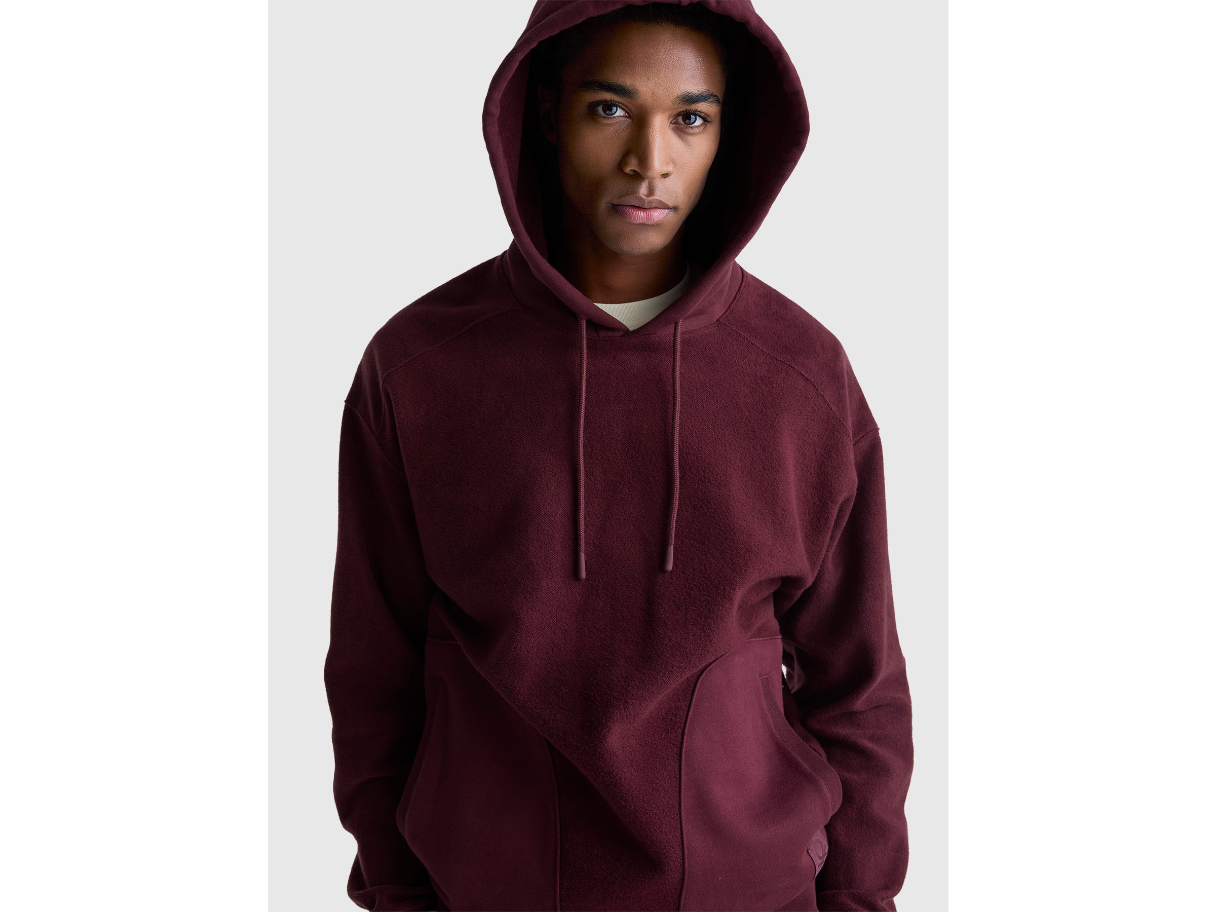 SWEATER W/HOOD Hombre image number 4